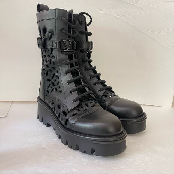 Valentino Black Leather Laser Cut Out Lace Up Combat Boots Size 41 - Picture 15 of 15